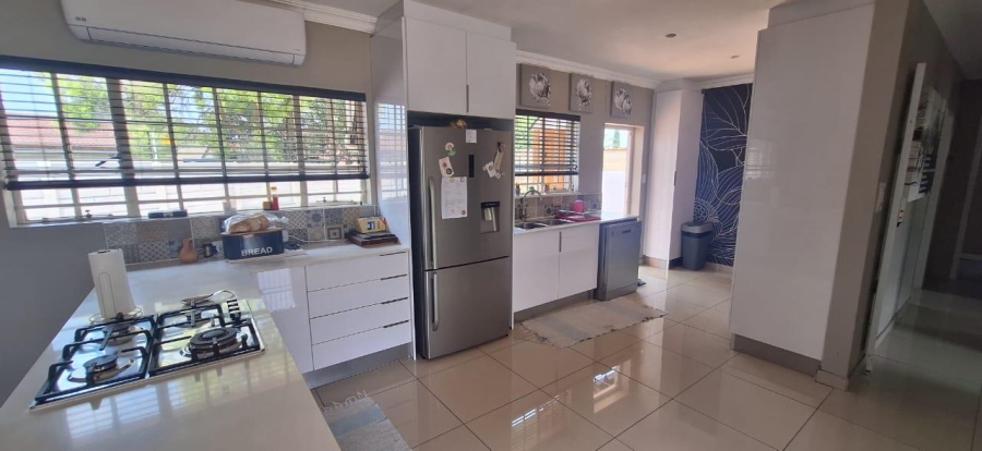 4 Bedroom Property for Sale in Brackendowns Gauteng