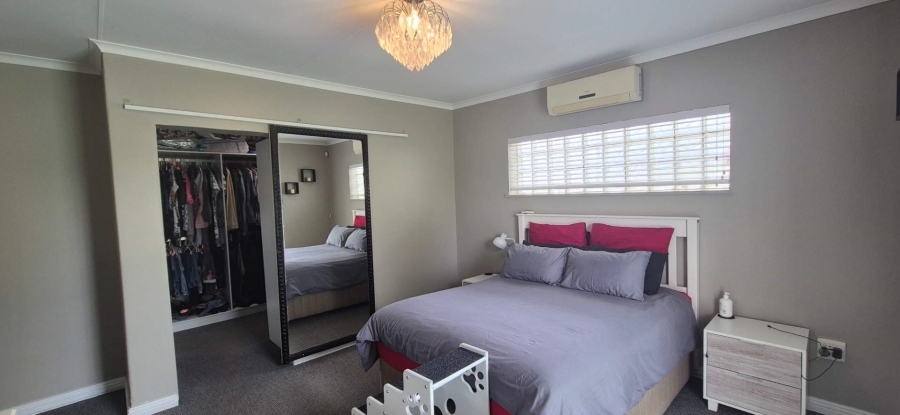 4 Bedroom Property for Sale in Brackendowns Gauteng