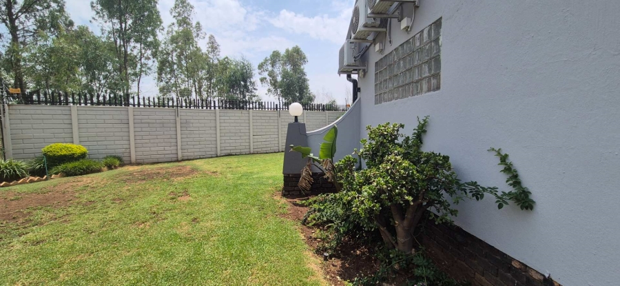 4 Bedroom Property for Sale in Brackendowns Gauteng