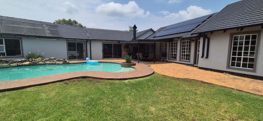 4 Bedroom Property for Sale in Brackendowns Gauteng