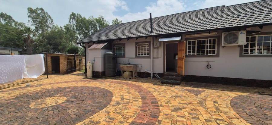 4 Bedroom Property for Sale in Brackendowns Gauteng