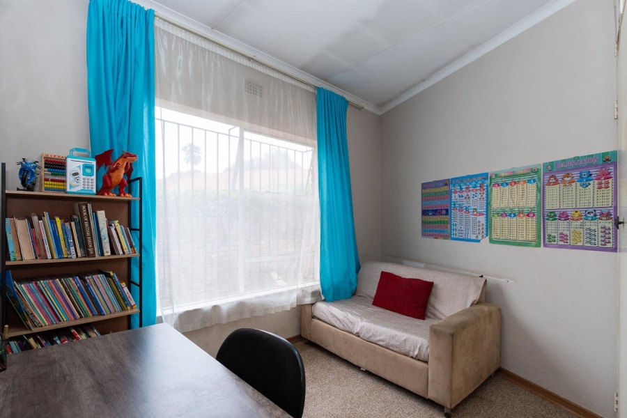 7 Bedroom Property for Sale in Edleen Gauteng