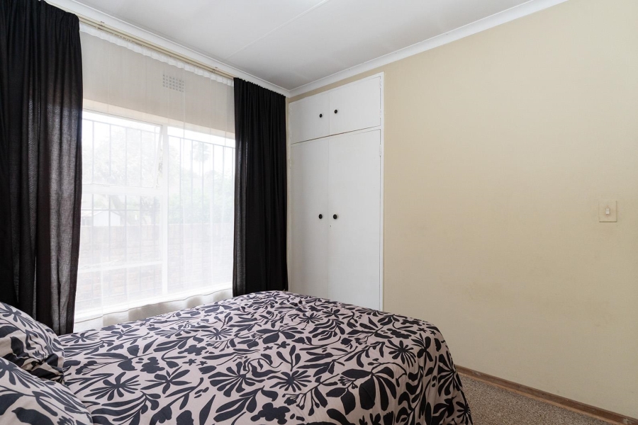 7 Bedroom Property for Sale in Edleen Gauteng