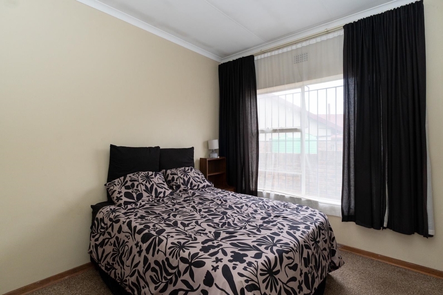 7 Bedroom Property for Sale in Edleen Gauteng