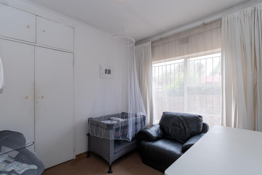 7 Bedroom Property for Sale in Edleen Gauteng