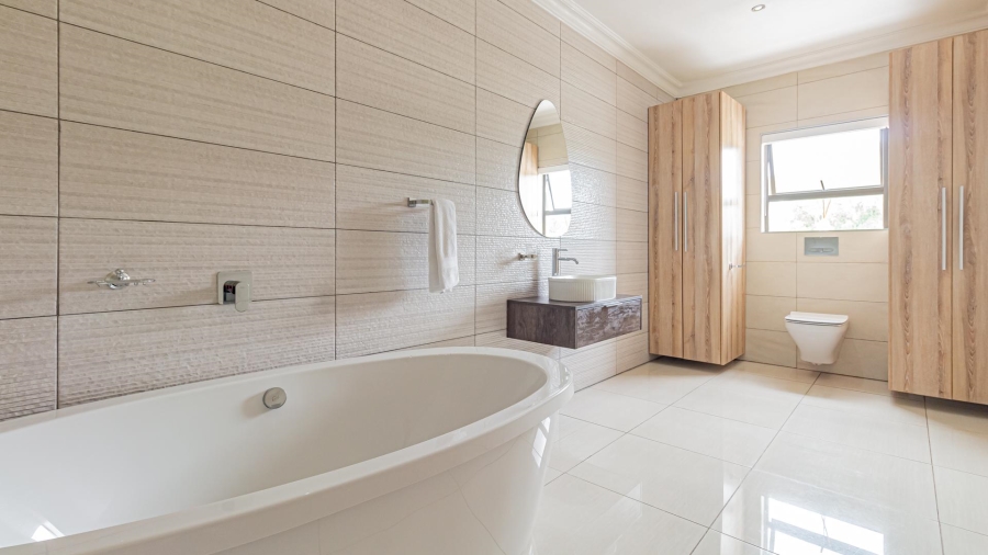 5 Bedroom Property for Sale in Walkerville Gauteng