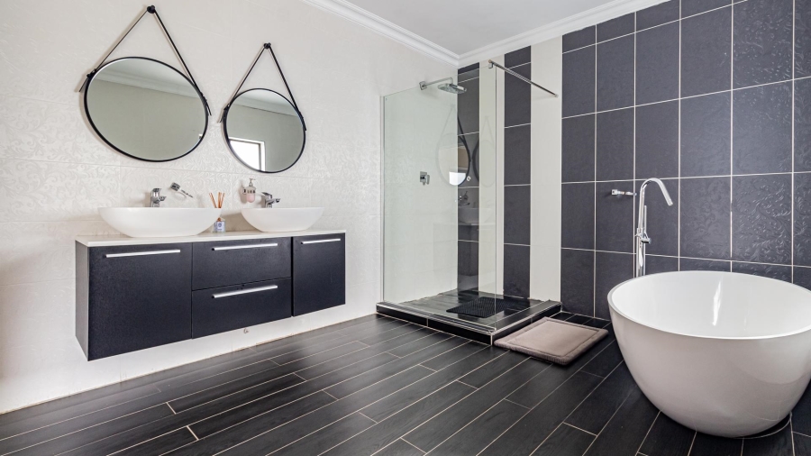 5 Bedroom Property for Sale in Walkerville Gauteng