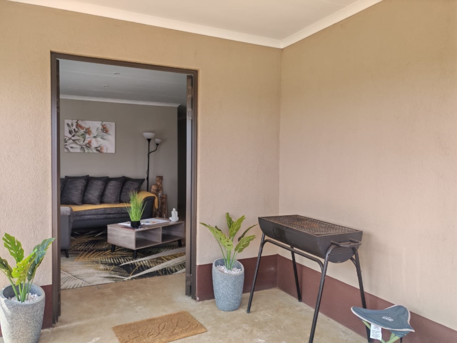 2 Bedroom Property for Sale in Dawn Park Gauteng