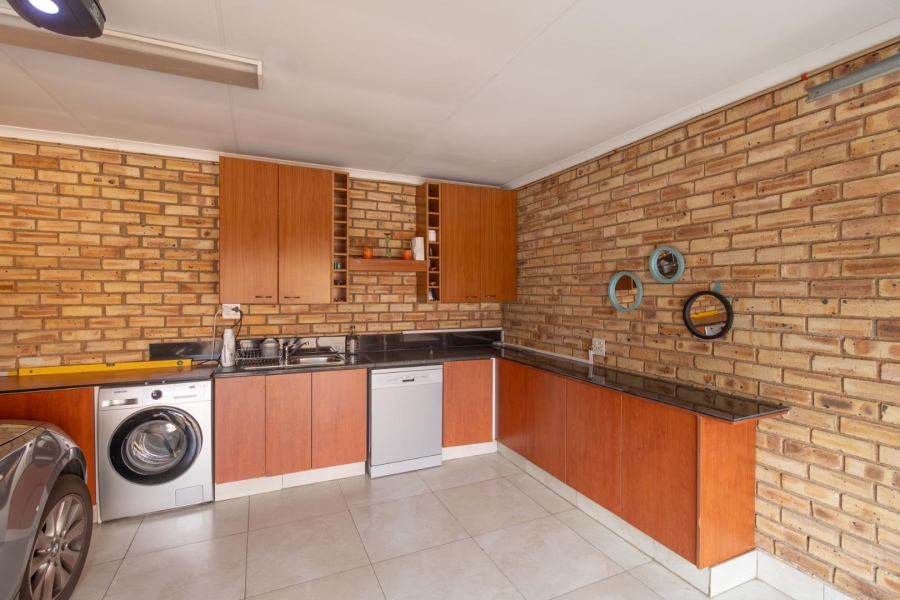 4 Bedroom Property for Sale in Boskruin Gauteng