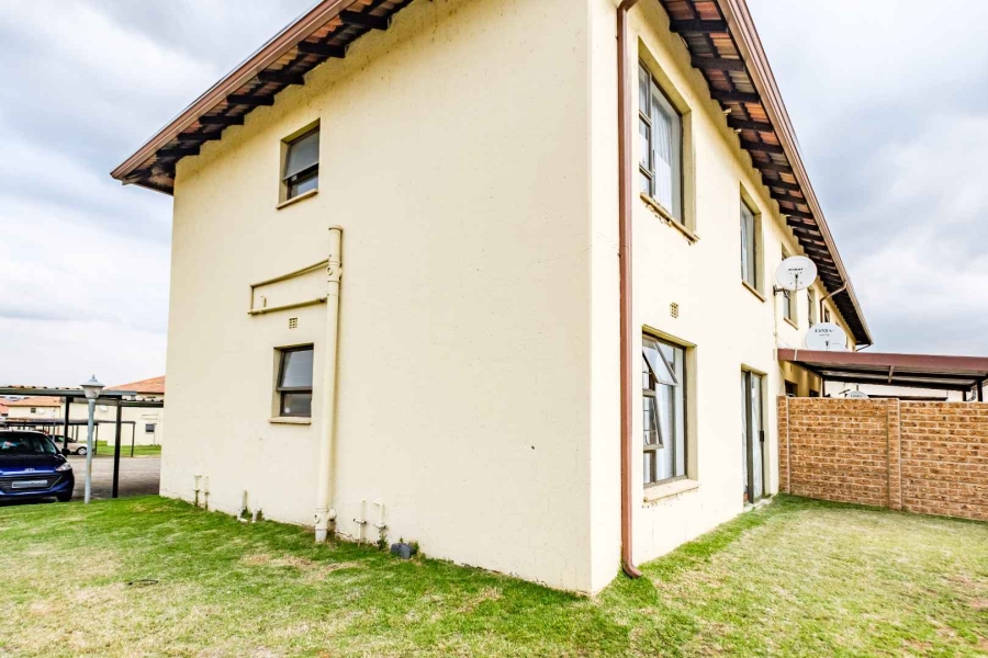 2 Bedroom Property for Sale in Parkrand Gauteng