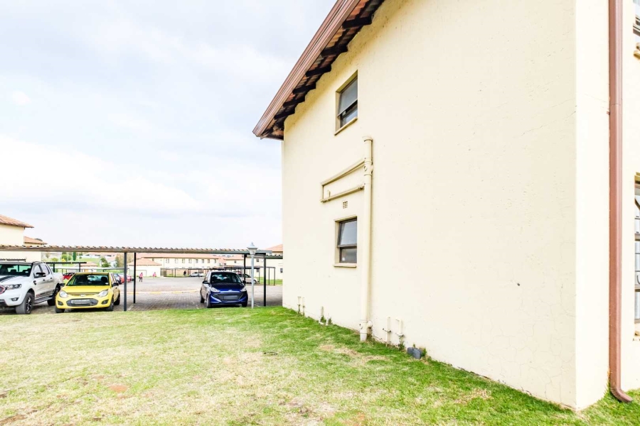 2 Bedroom Property for Sale in Parkrand Gauteng