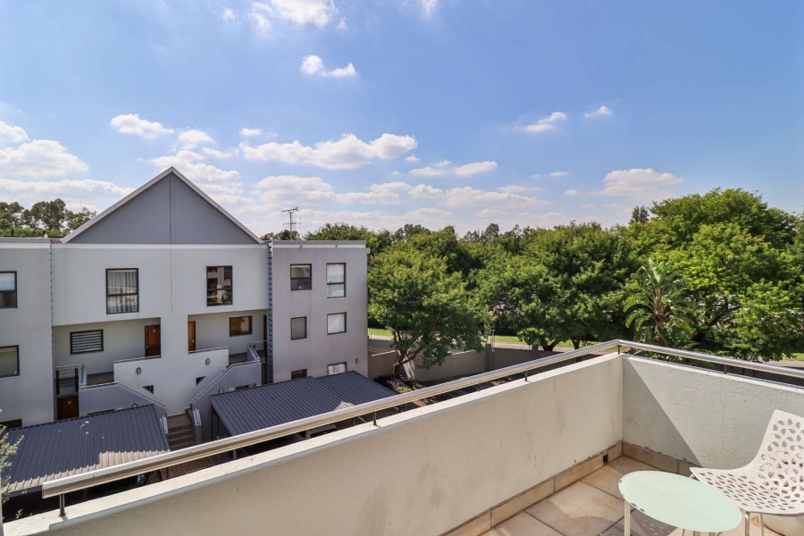 2 Bedroom Property for Sale in Magaliessig Gauteng