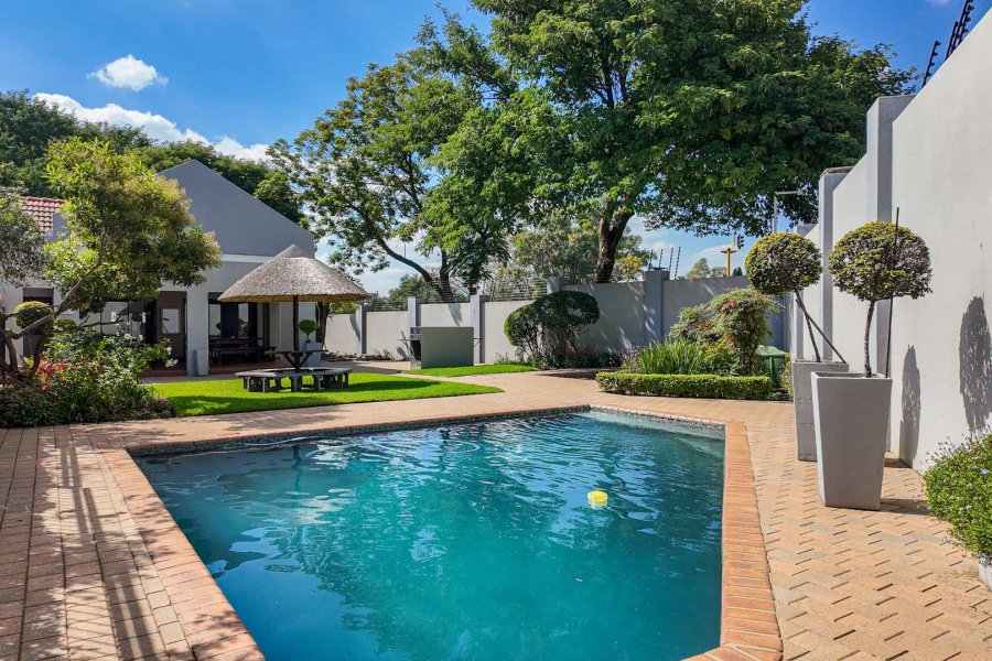 2 Bedroom Property for Sale in Magaliessig Gauteng