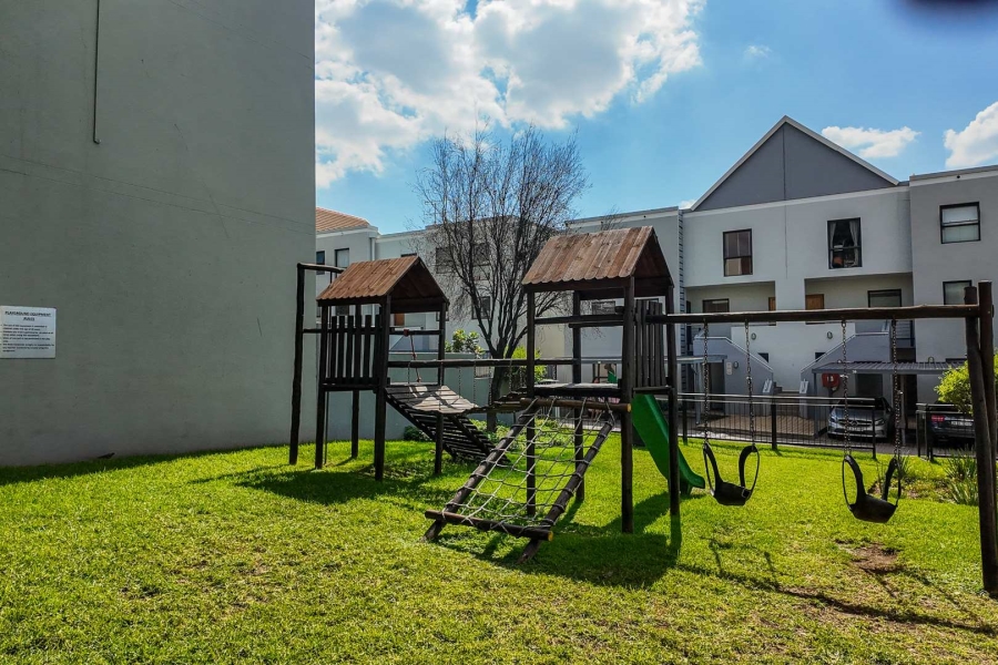 2 Bedroom Property for Sale in Magaliessig Gauteng