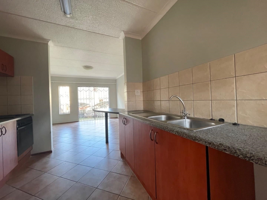 To Let 2 Bedroom Property for Rent in Terenure Gauteng
