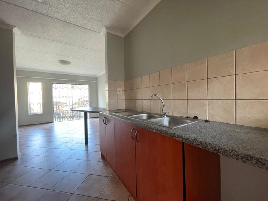 To Let 2 Bedroom Property for Rent in Terenure Gauteng