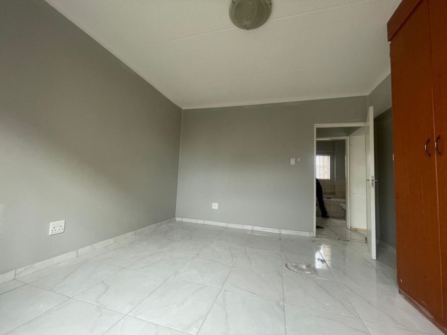 To Let 2 Bedroom Property for Rent in Terenure Gauteng