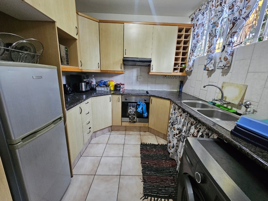 3 Bedroom Property for Sale in Queenswood Gauteng