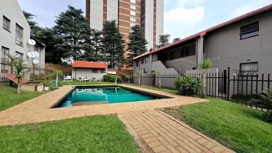 2 Bedroom Property for Sale in La Montagne Gauteng