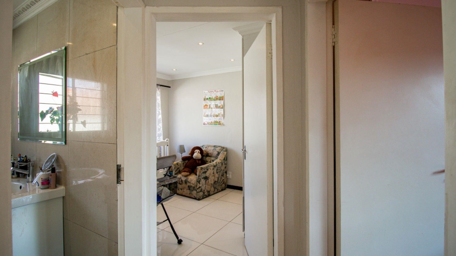 2 Bedroom Property for Sale in Sundowner Gauteng