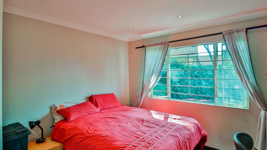 2 Bedroom Property for Sale in Sundowner Gauteng