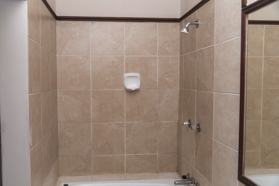 1 Bedroom Property for Sale in The Orchards Gauteng