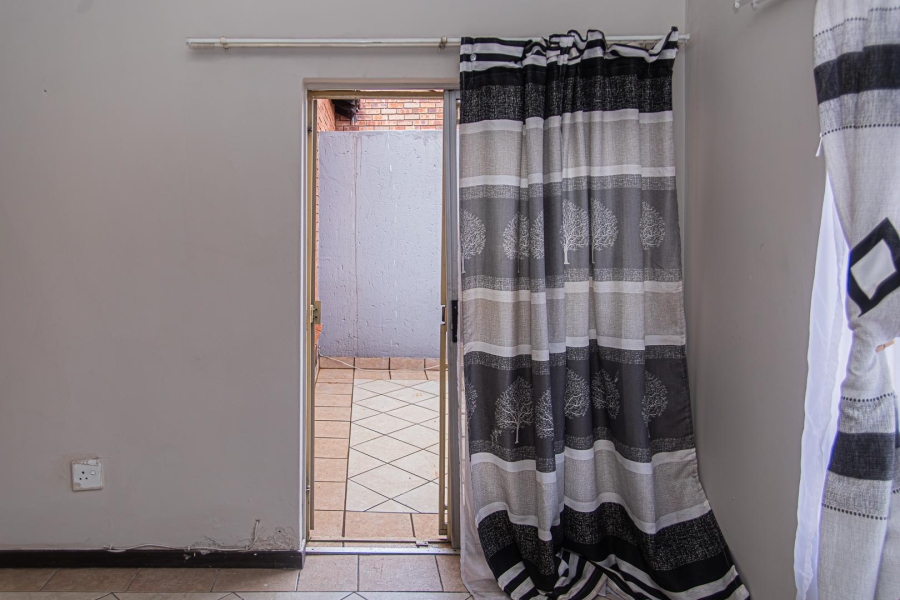 1 Bedroom Property for Sale in The Orchards Gauteng