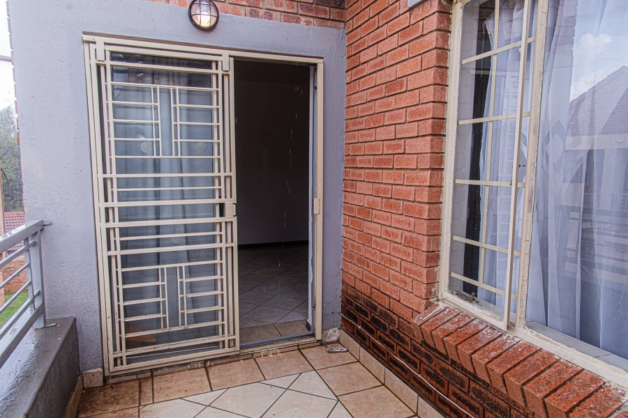 1 Bedroom Property for Sale in The Orchards Gauteng