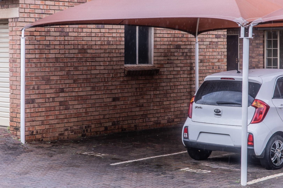 1 Bedroom Property for Sale in The Orchards Gauteng