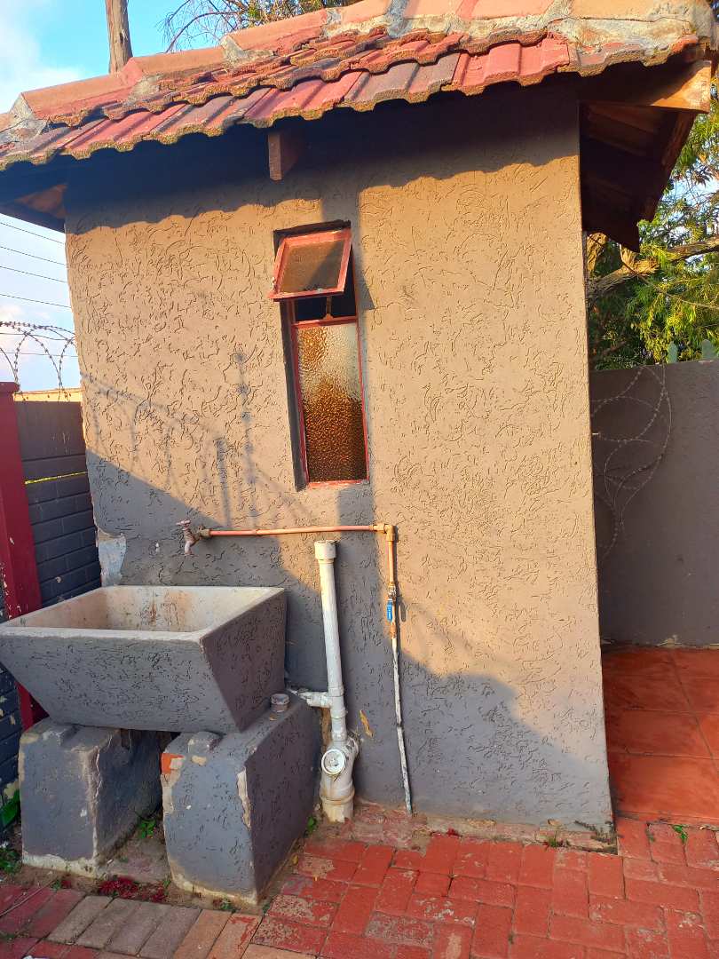 4 Bedroom Property for Sale in Riamar Park Gauteng