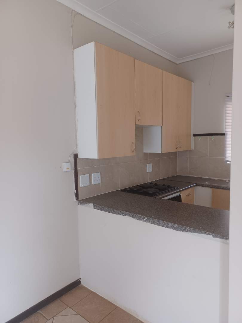 1 Bedroom Property for Sale in The Orchards Gauteng