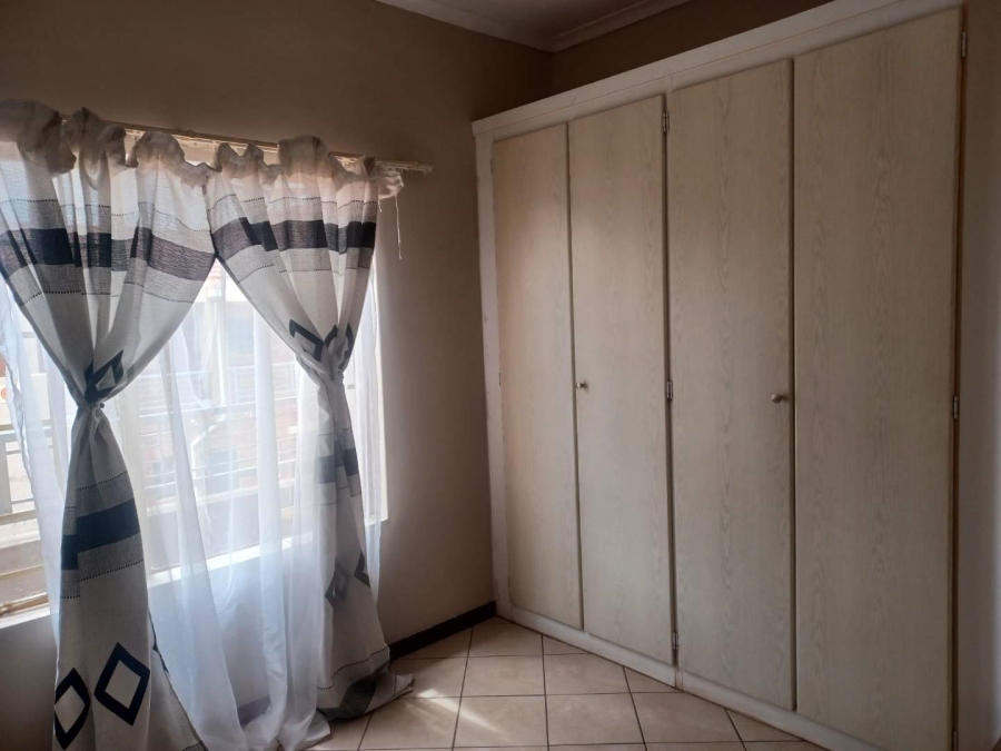 1 Bedroom Property for Sale in The Orchards Gauteng