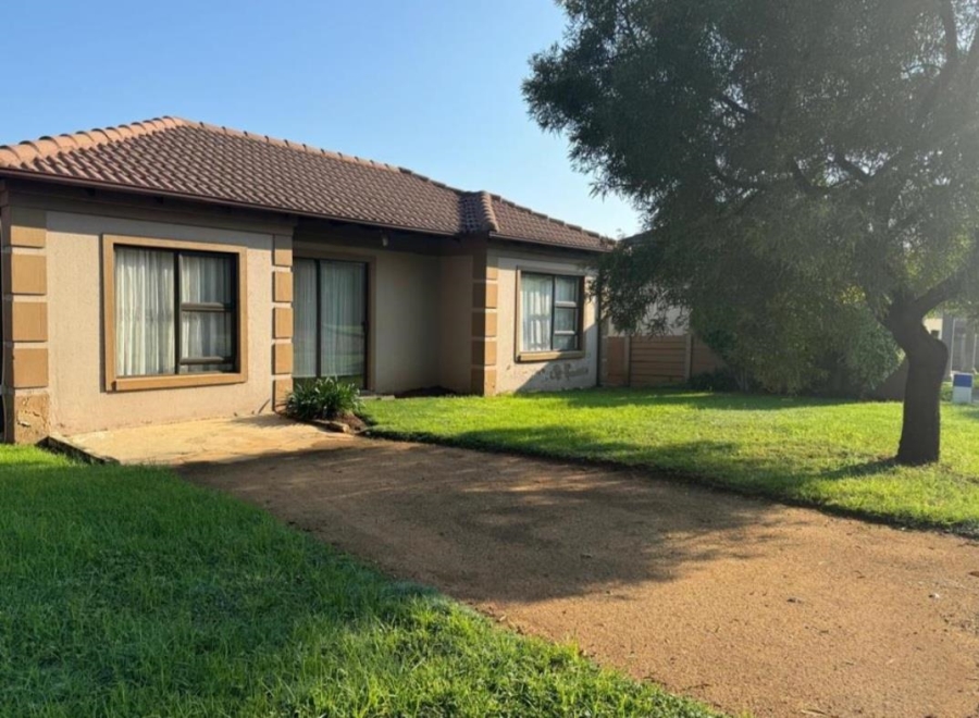 3 Bedroom Property for Sale in Waterfall Gauteng