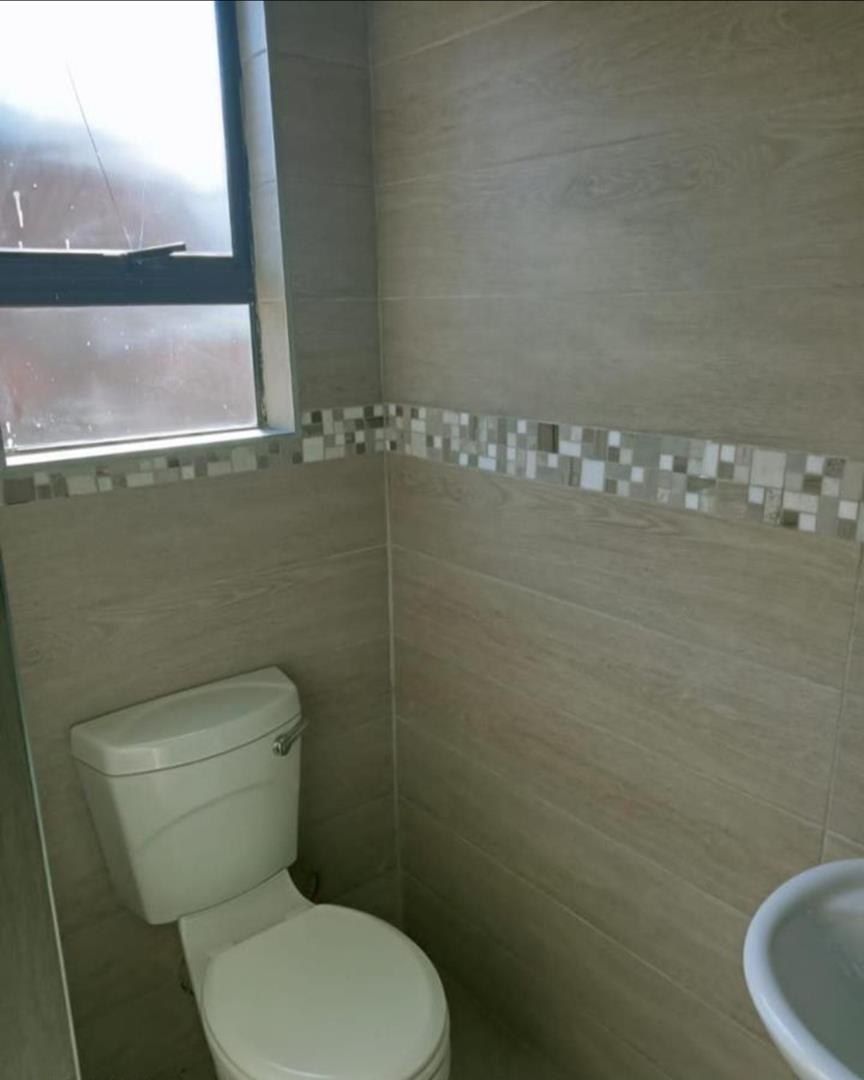 3 Bedroom Property for Sale in Waterfall Gauteng