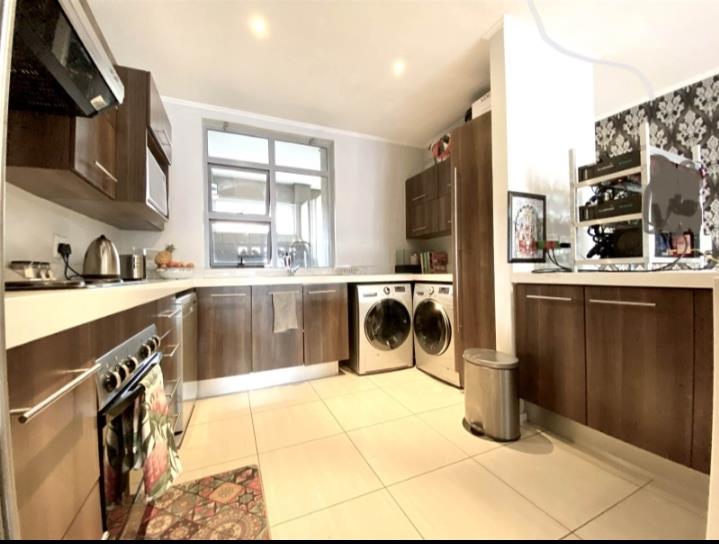 To Let 2 Bedroom Property for Rent in Houghton Gauteng
