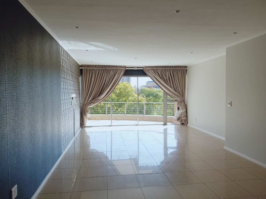 To Let 2 Bedroom Property for Rent in Houghton Gauteng