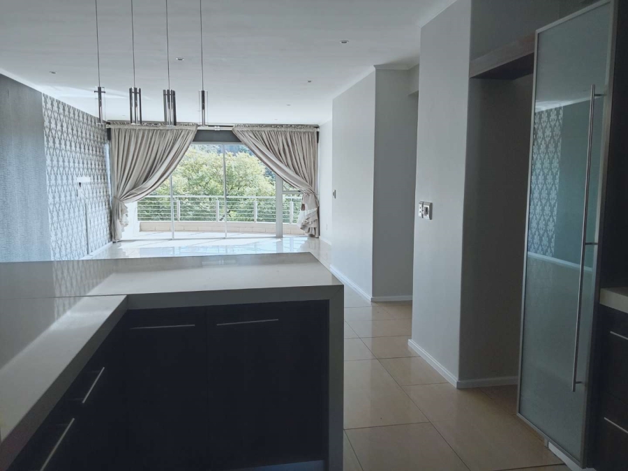 To Let 2 Bedroom Property for Rent in Houghton Gauteng