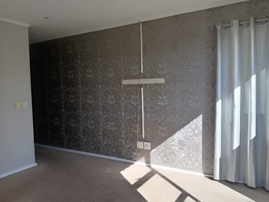 To Let 2 Bedroom Property for Rent in Houghton Gauteng