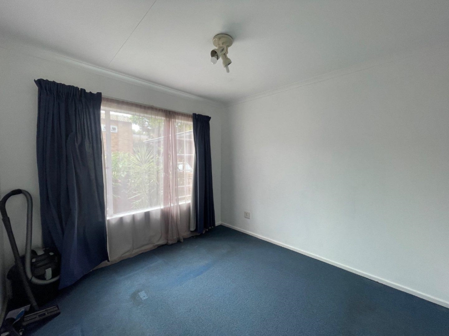 2 Bedroom Property for Sale in Weltevreden Park Gauteng