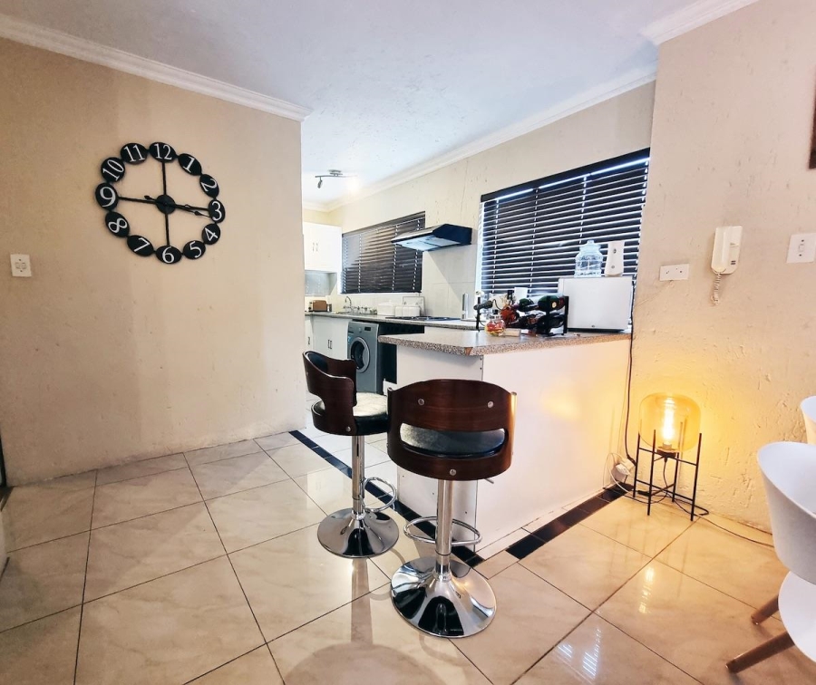 2 Bedroom Property for Sale in Radiokop Gauteng