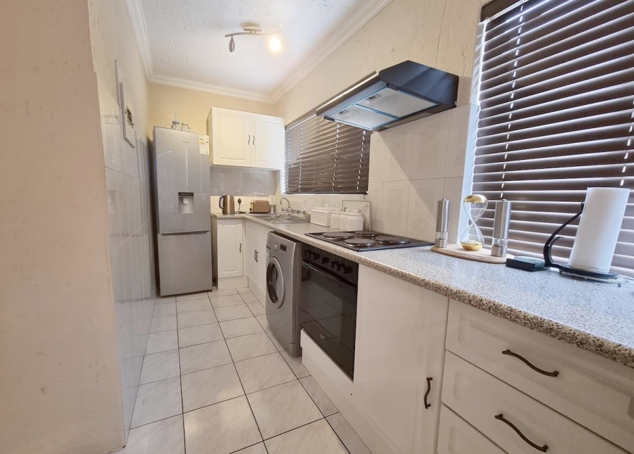 2 Bedroom Property for Sale in Radiokop Gauteng