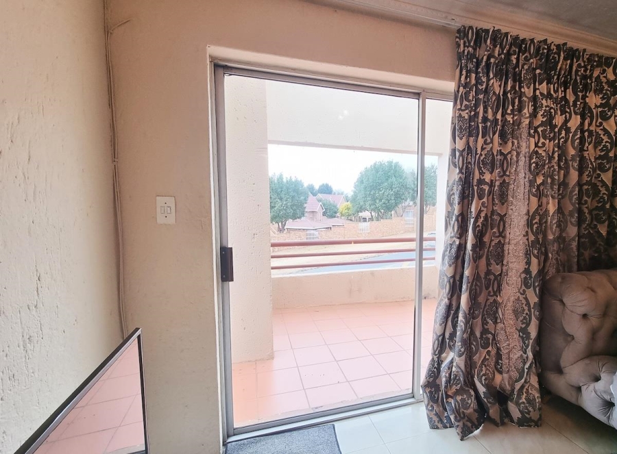 2 Bedroom Property for Sale in Radiokop Gauteng
