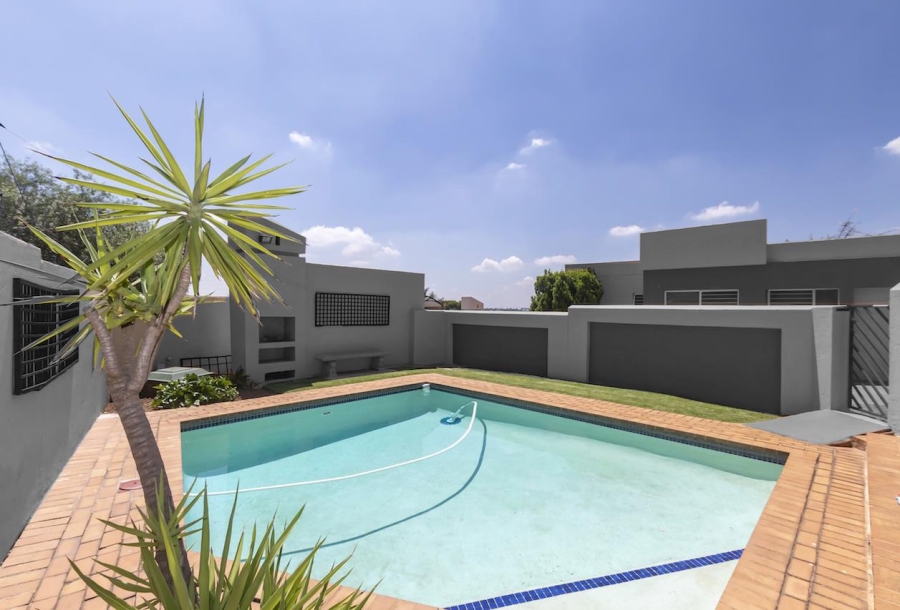 2 Bedroom Property for Sale in Radiokop Gauteng