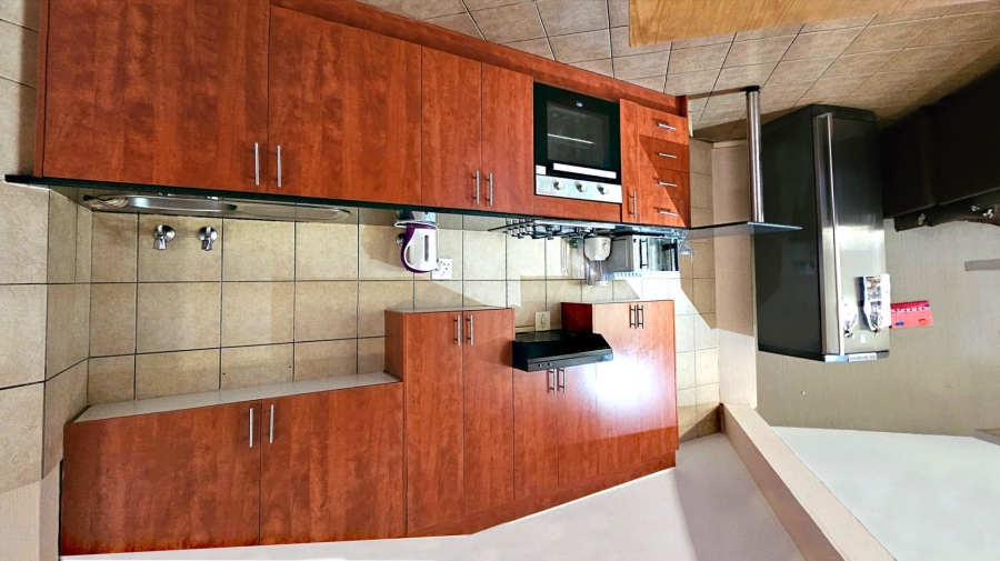 2 Bedroom Property for Sale in Radiokop Gauteng