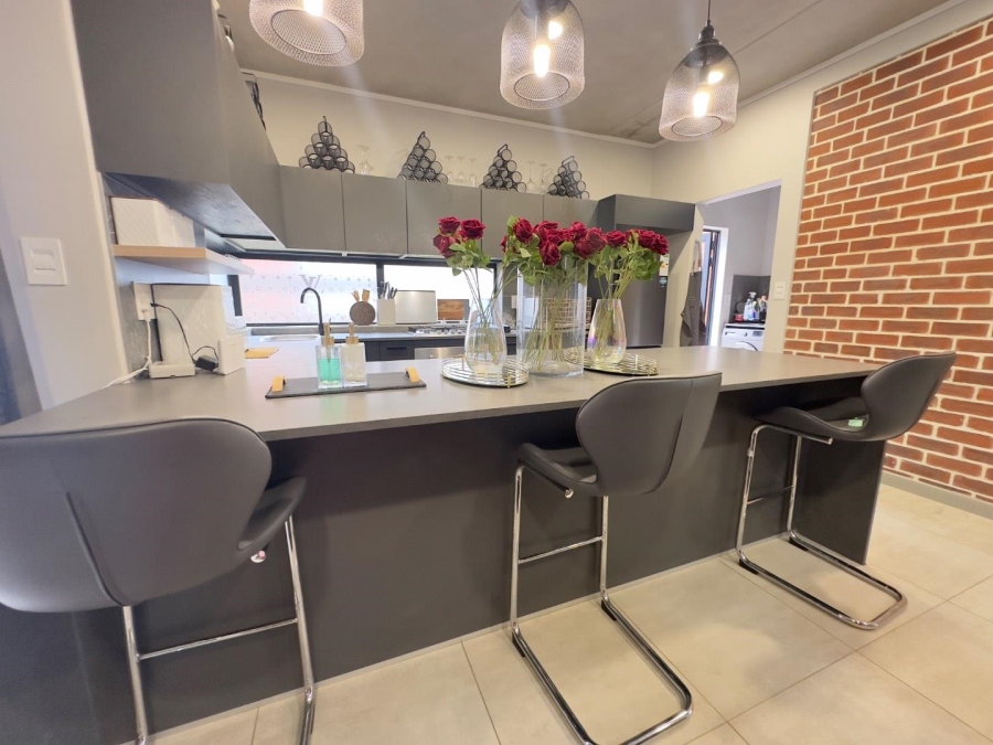 4 Bedroom Property for Sale in North Riding AH Gauteng