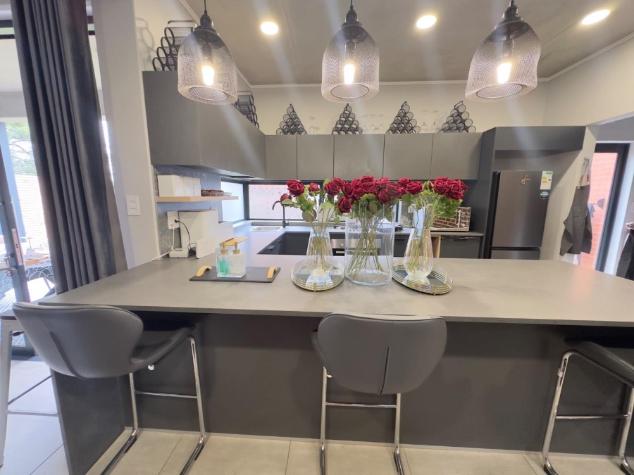 4 Bedroom Property for Sale in North Riding AH Gauteng