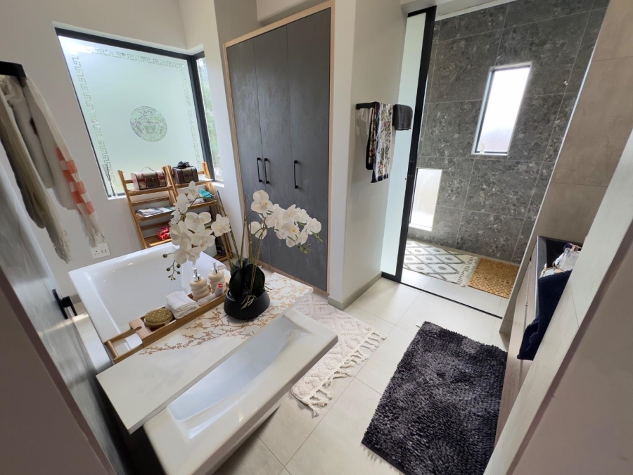 4 Bedroom Property for Sale in North Riding AH Gauteng