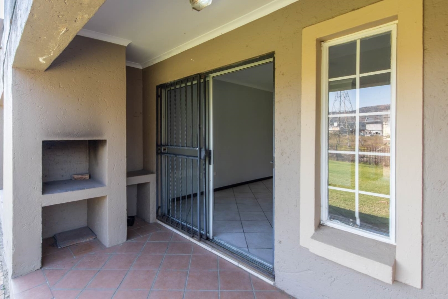 To Let 2 Bedroom Property for Rent in Wilgeheuwel Gauteng