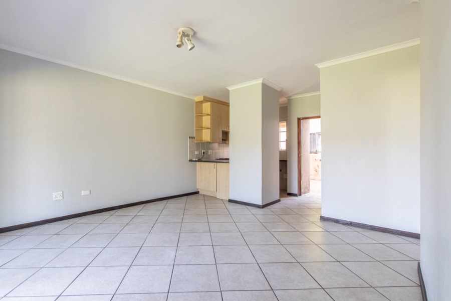 To Let 2 Bedroom Property for Rent in Wilgeheuwel Gauteng