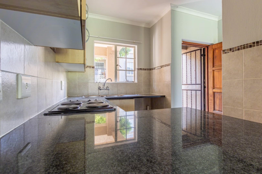 To Let 2 Bedroom Property for Rent in Wilgeheuwel Gauteng